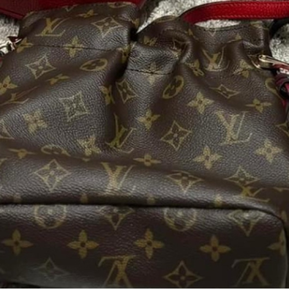 Louis Vuitton Noe Monogram Cosmetic Pouch